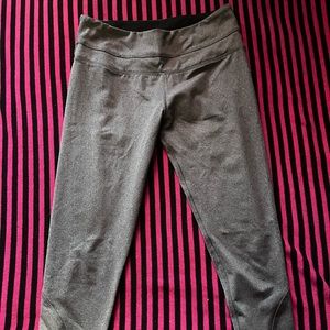 Cropped workout leggings